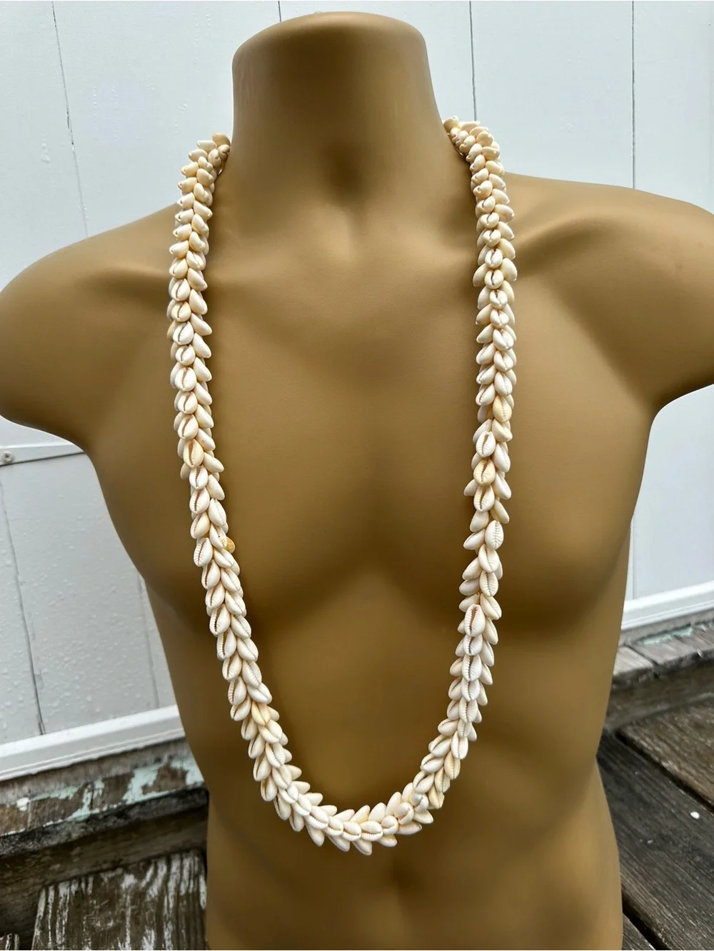 Vintage Cowrie Shell Lei